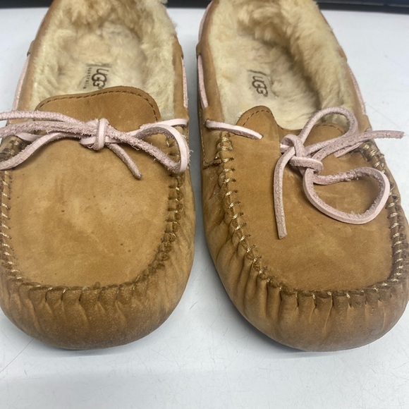 UGG Dakota Tan Suede Slippers Size 8 - Picture 4 of 17